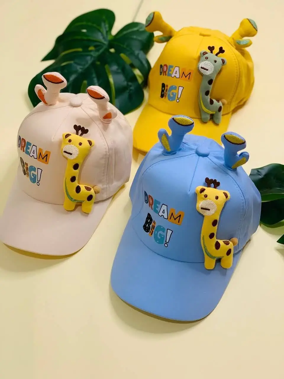 🦒🦒بالاخره مدل کلاه ترند سال رسید👒👒