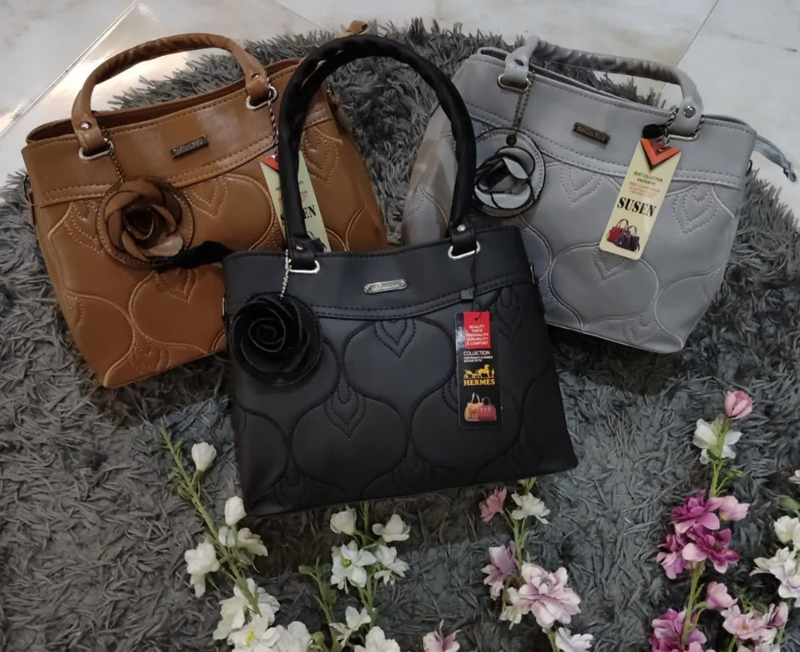 🌺نام: کیف گل آویز