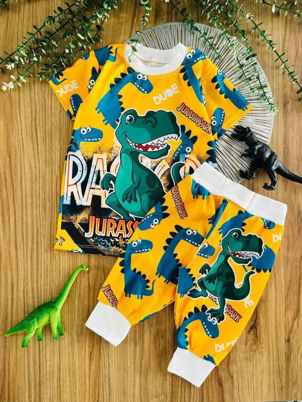 👚نام: دایناسور سبز🦕🦕🦕
