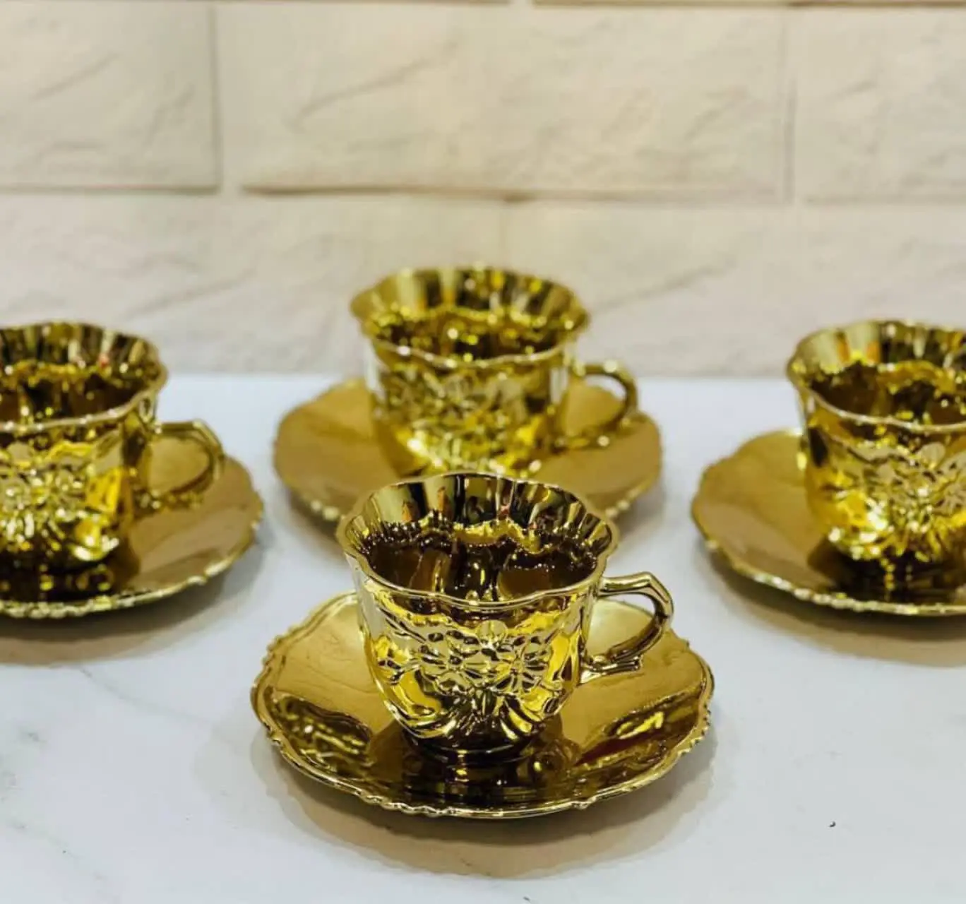 فنجون و نعلبکی طلایی ۱۲ پارچه😍😍