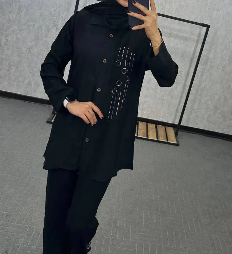 نام: شومیز جلو دکمه نگین برگ