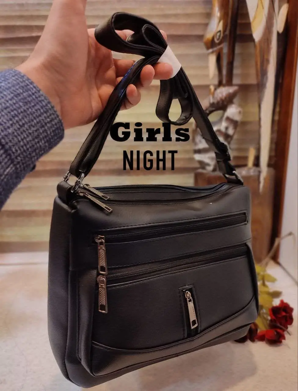 سایز: طول ۲۸ ارتفاع ۲۵ یه اندازه متوسط و عاااااالی و پر طرفداااار ❤️😍😘💋